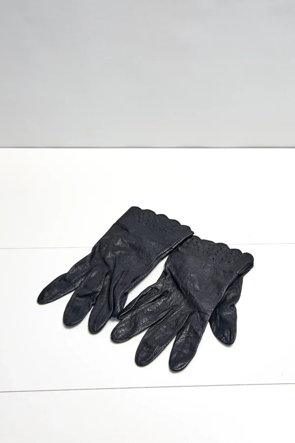 Black Short Leather Gloves