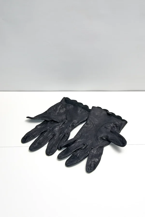 Black Short Leather Gloves - Image 2