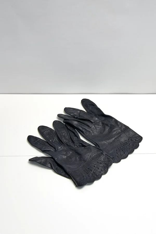 Black Short Leather Gloves - Image 3