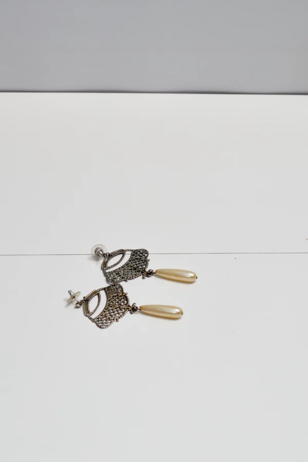 Vintage Pearl Silver Earrings - Image 2