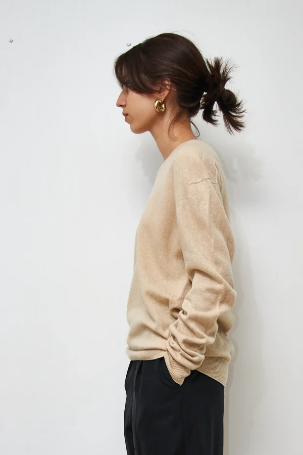 Christian Berg Cashmere V-neck in Beige - Image 3