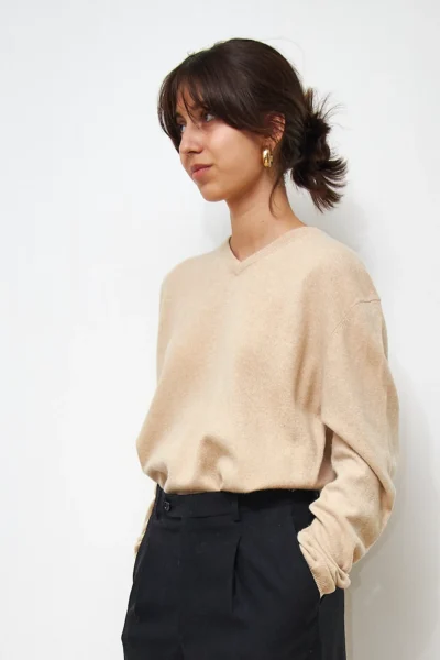 Christian Berg Cashmere V-neck in Beige